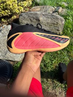 Anthony Edward’s 2 s size 10.5