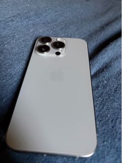 UNLOCKED IPhone 15 Pro . $550
