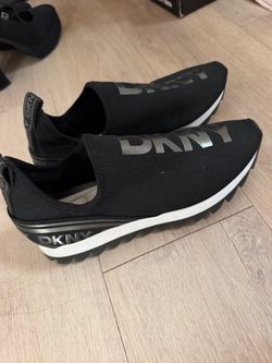 DKNY Size 9 Black Stretch Knit Slip-On Athletic Sneakers