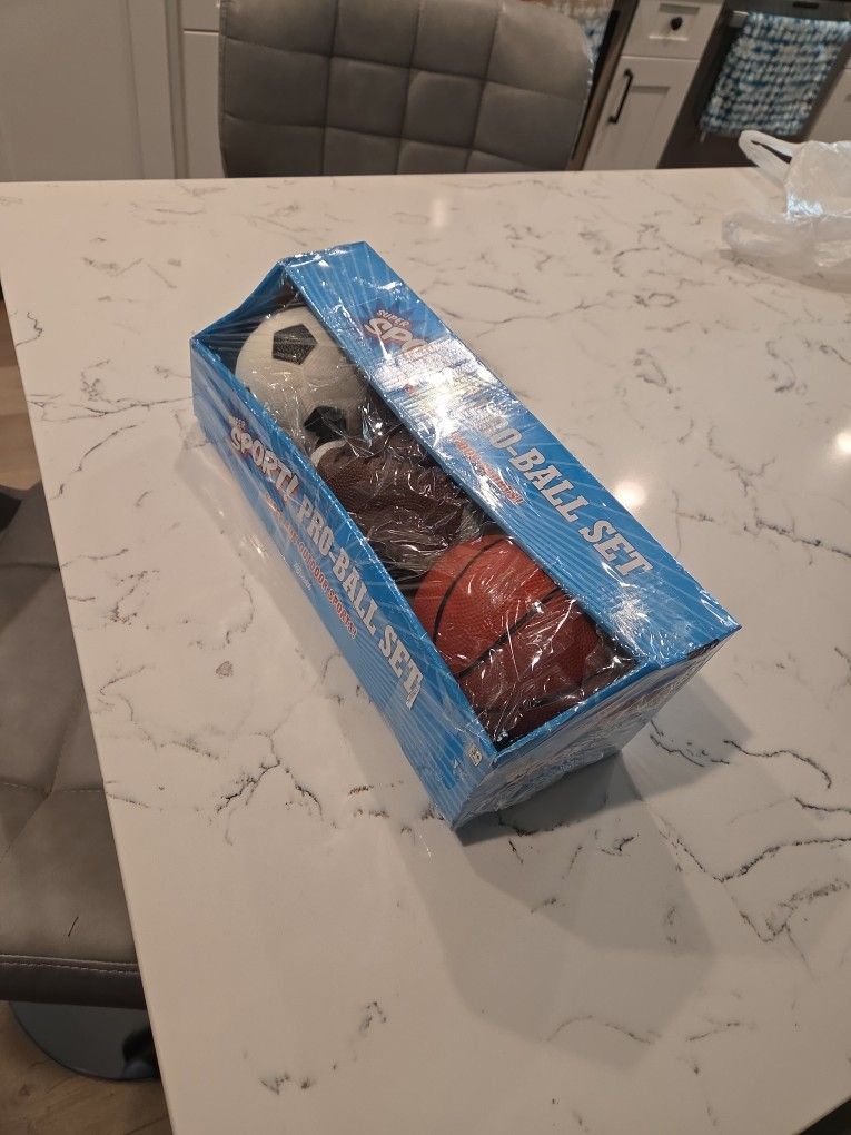 BRAND NEW SUPER SPORTS! PRO-BALL SET SEE DESCRIPTION