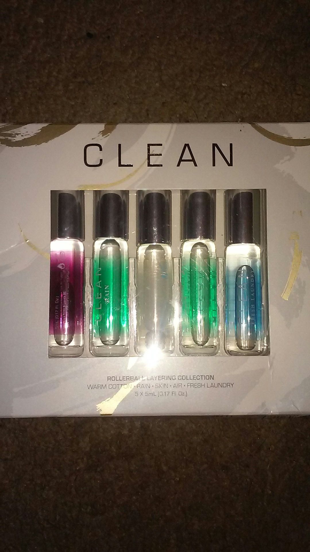 Clean set of roller perfume
