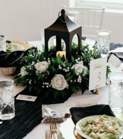 Wedding floral centerpieces