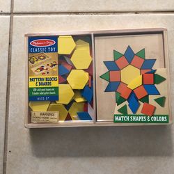 Melissa & Doug Pattern Blocks and Boards - Classic Toy With 120 Solid Wood Shapes and 5 Double-Sided Panels