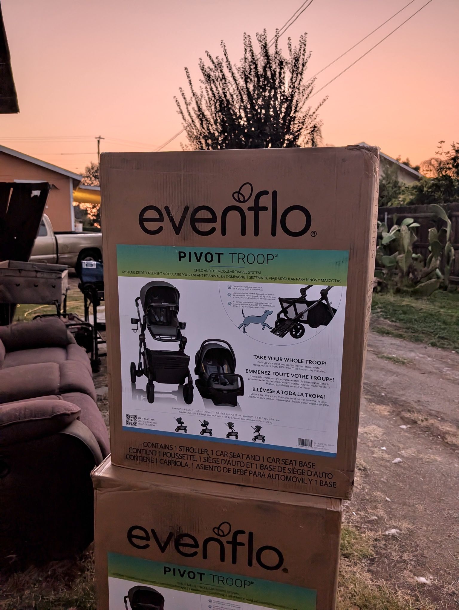 Evenflo Pivot Troop Child & Pet Travel Stroller