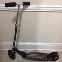 Chrome Wheels Scooter 