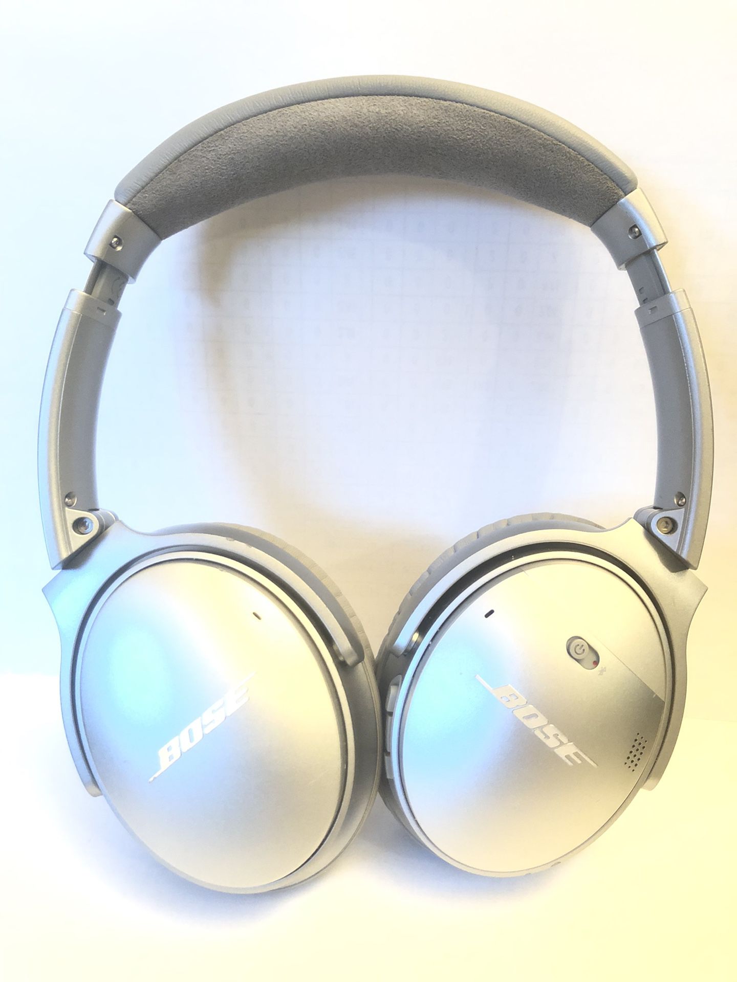 Bose QC 35 I Silver Quiet Comfort Wireless Headphones