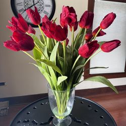 Faux Tupil Arrangement