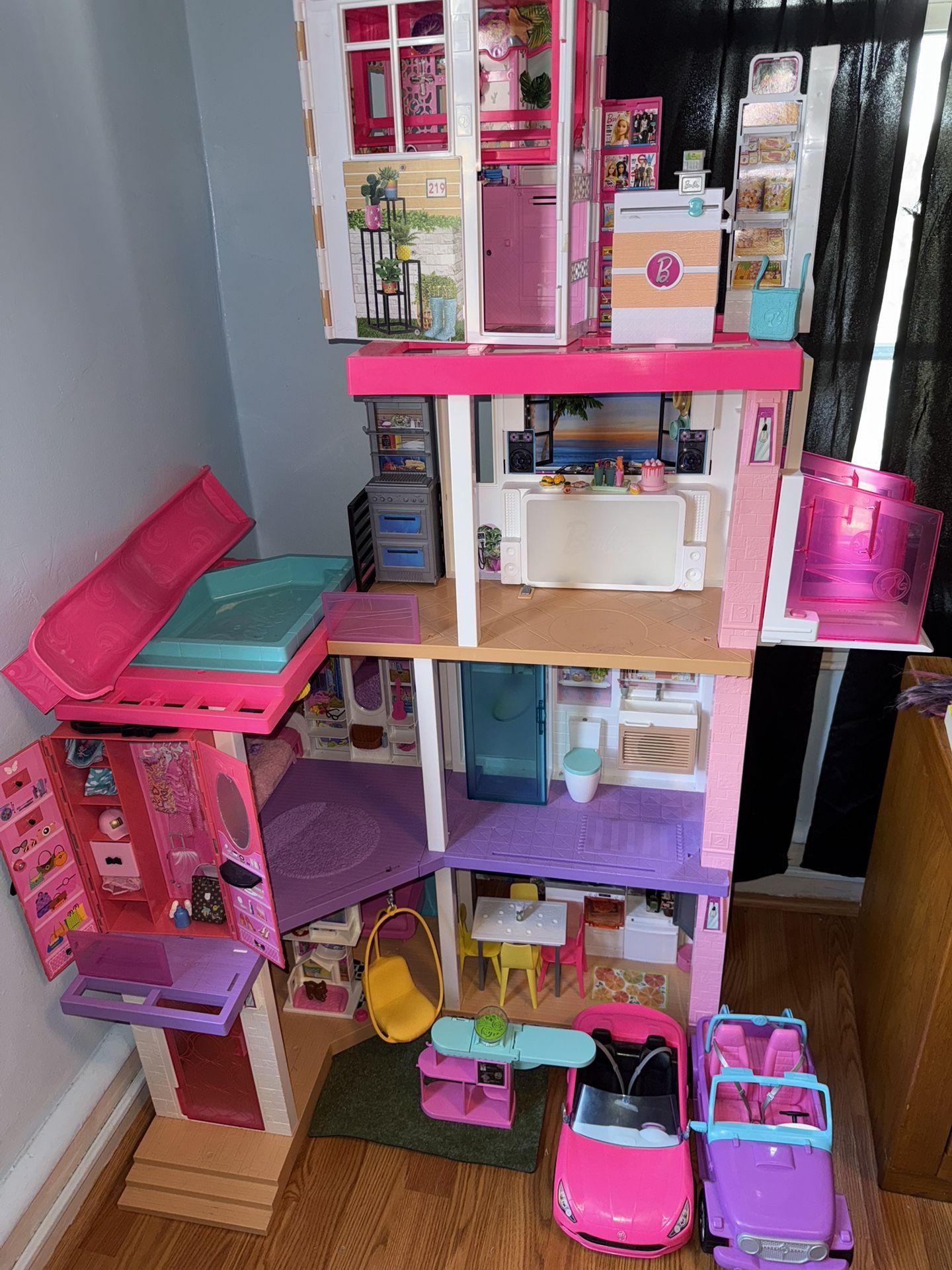 Kids Future Dollhouse Description