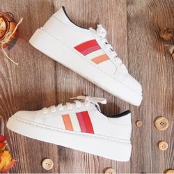 Aldana Sneakers, white woman sneakers, lice up comfy urban shoes.