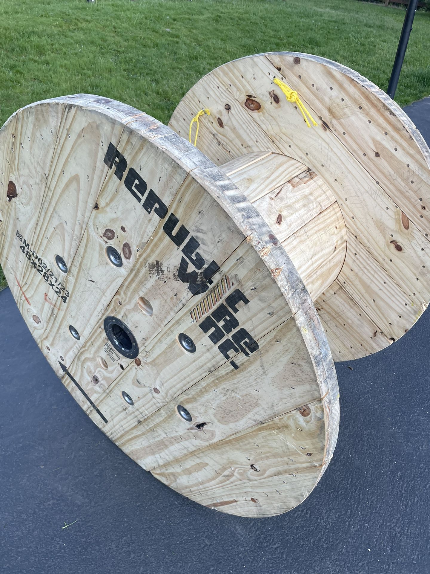 Wire Reel Table / Picnic Furniture 