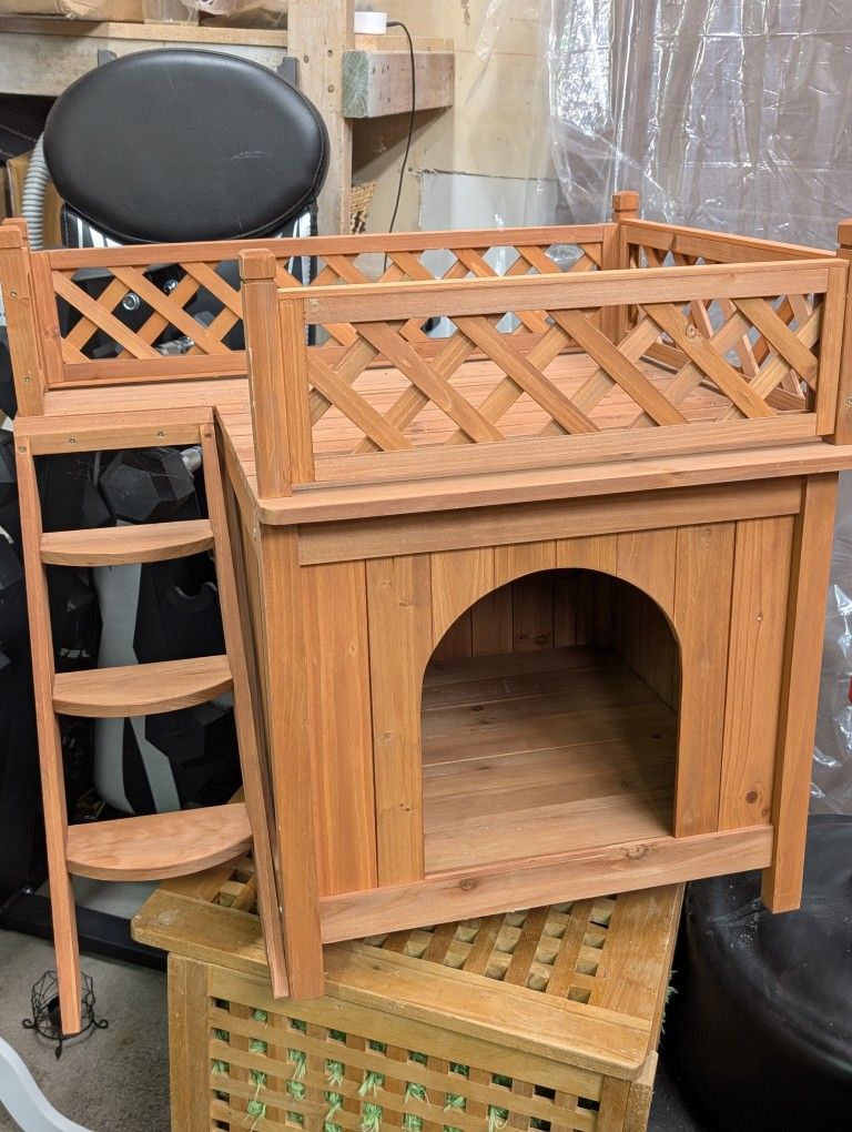 Pet House/ Balcony Wood Lattice 