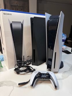 PlayStation 5 Disc Edition with extra plate