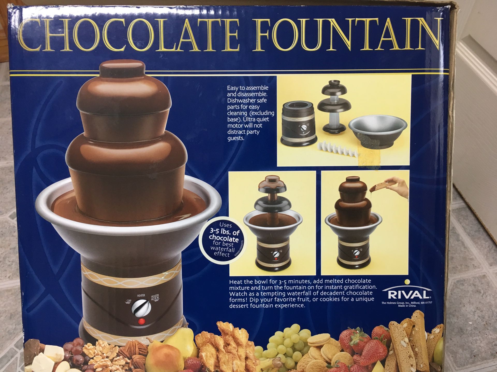 Chocolate fountain (fondue)