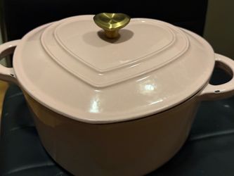 Paris Hilton Heart Shaped Dutch Oven