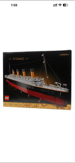 Titanic Lego set