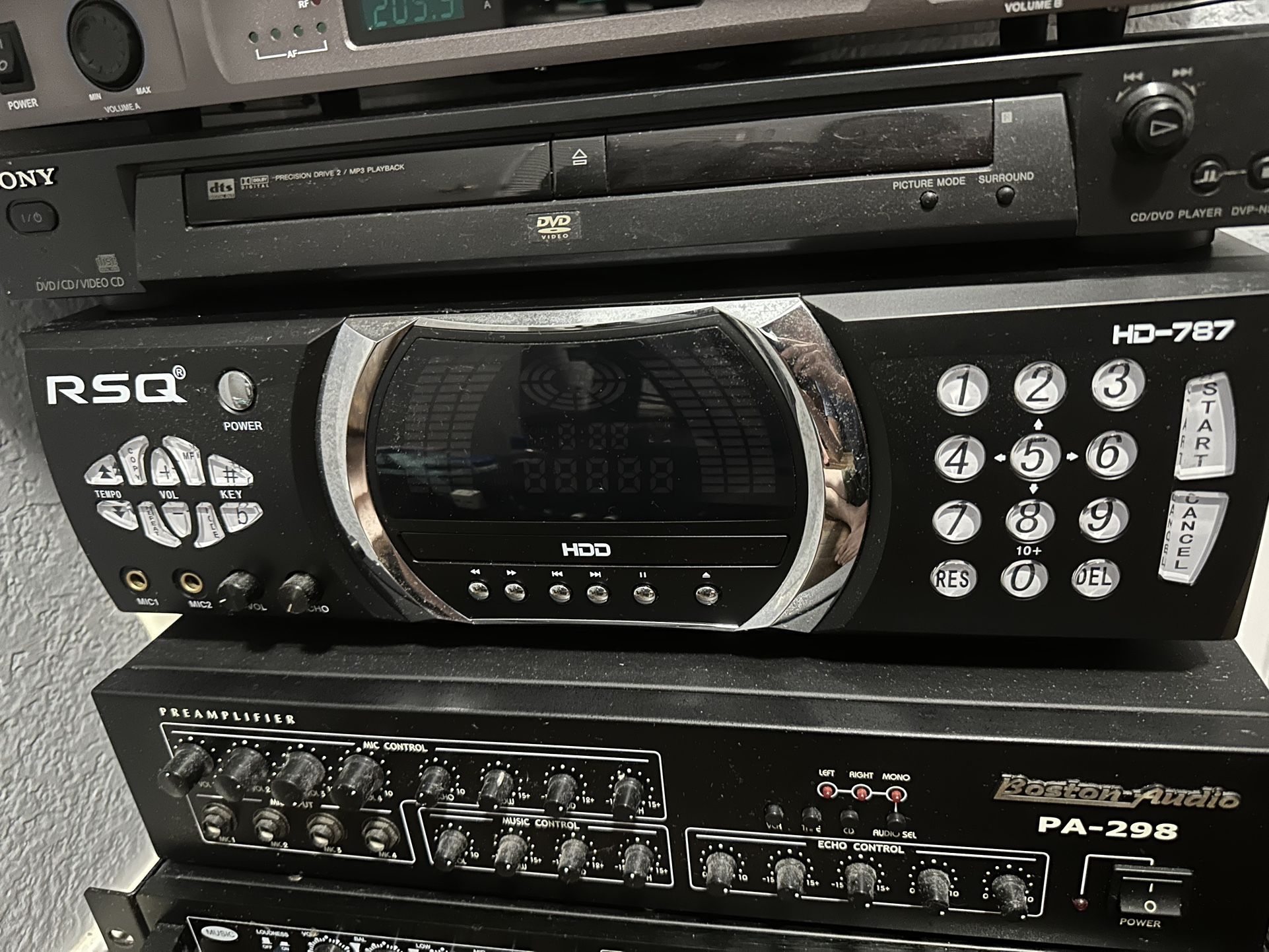 RSQ HD-787 MULTIMEDIA KARAOKE PLAYER