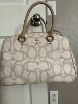Coach Signature Satchel – Beige/Cream w/ Gold Hardware