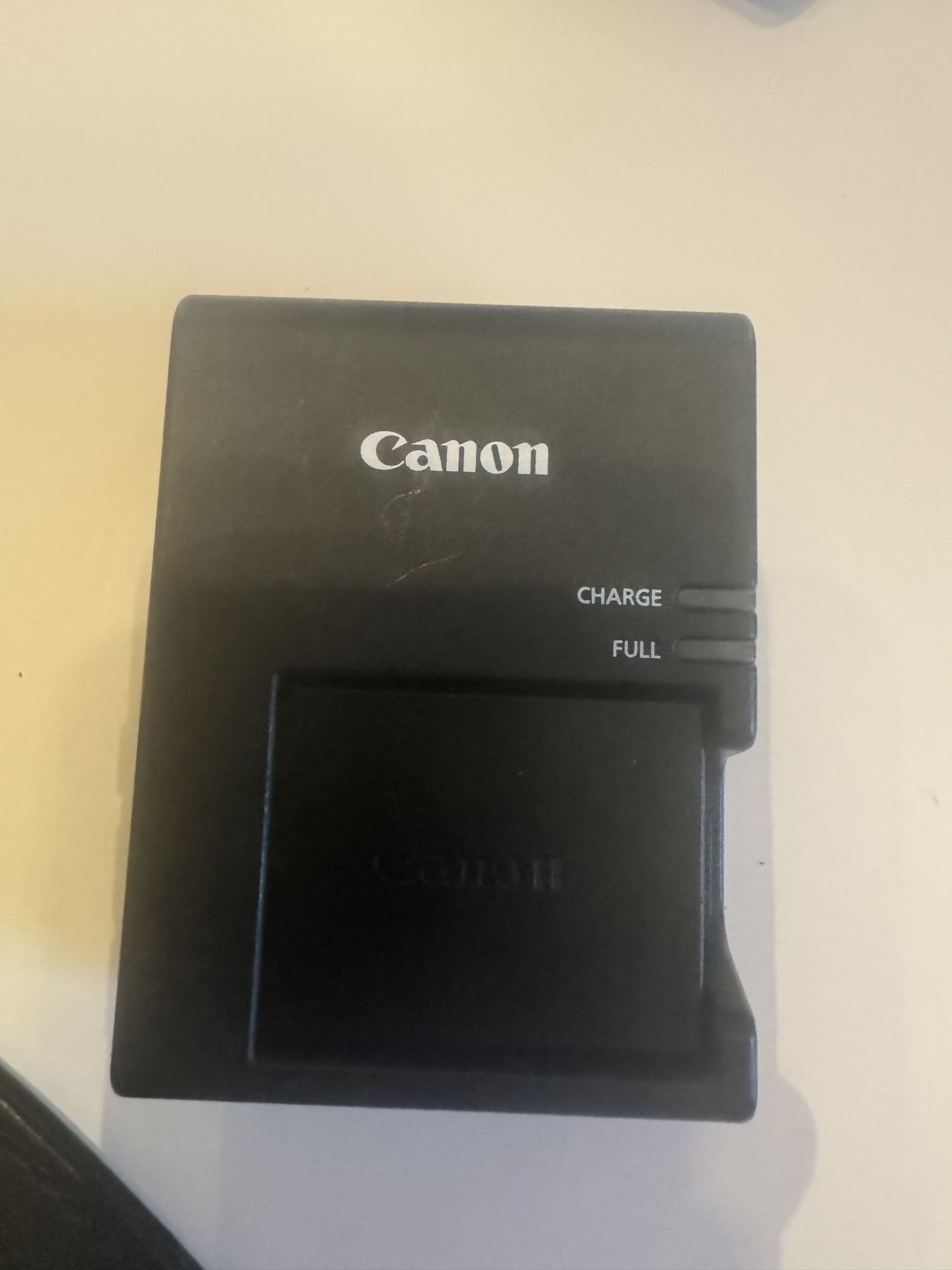 Canon LV Charger And LP Battery 