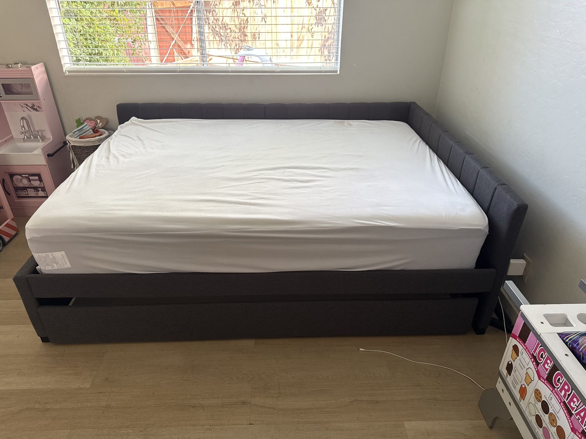 Bed FULL