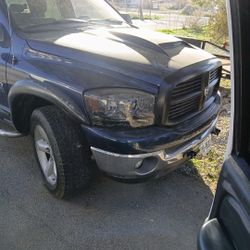 06 Dodge Truck