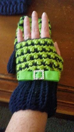 Seahawk Fingerless gloves
