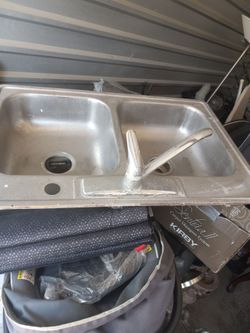 Kitchen sink with faucet