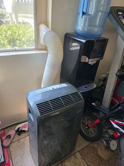 Delonghi Penguino 11500 BTU Portable AC