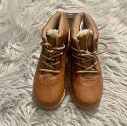 Worn once Oshkosh leather shoes ankle boots for kids children size 1, brown