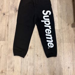  Supreme Pants