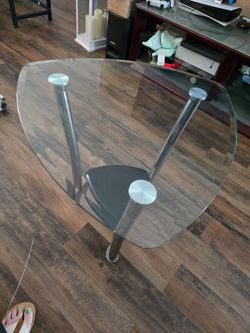 Set of 2 Modern Style Side Tables