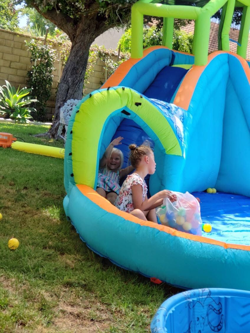 H20 Go Outdoor Bounce House / Inflatable Blow Up Slide