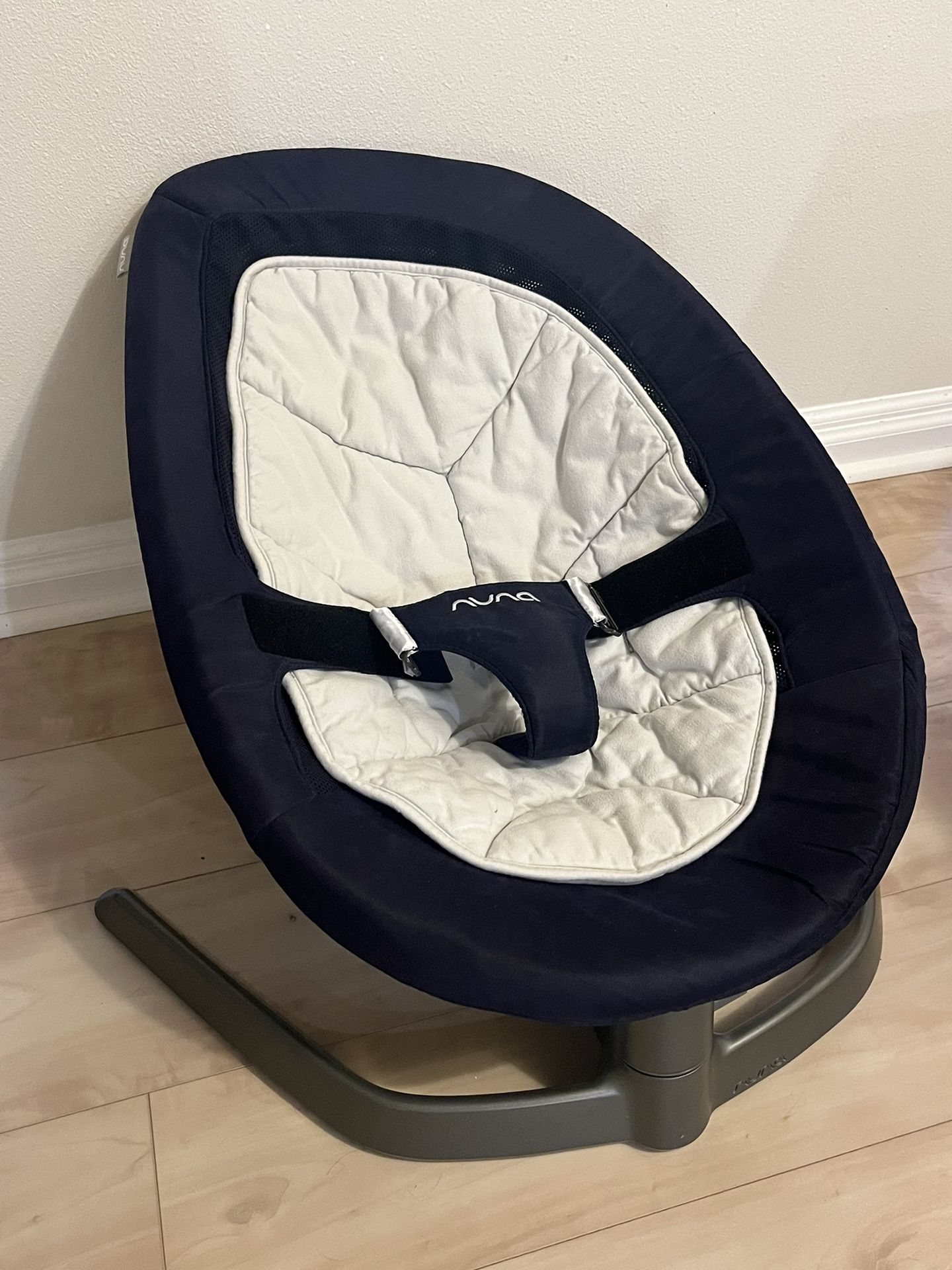 Nuna Leaf Baby Swing Seat