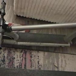 Scooter With Charger Max Speed 15mph 100$