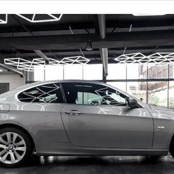 2011 Grey BMW  330i