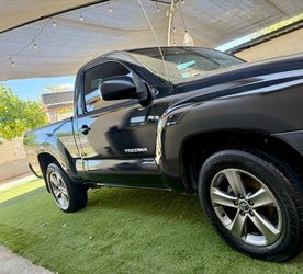 Toyota Tacoma Regular Cab Pickup
