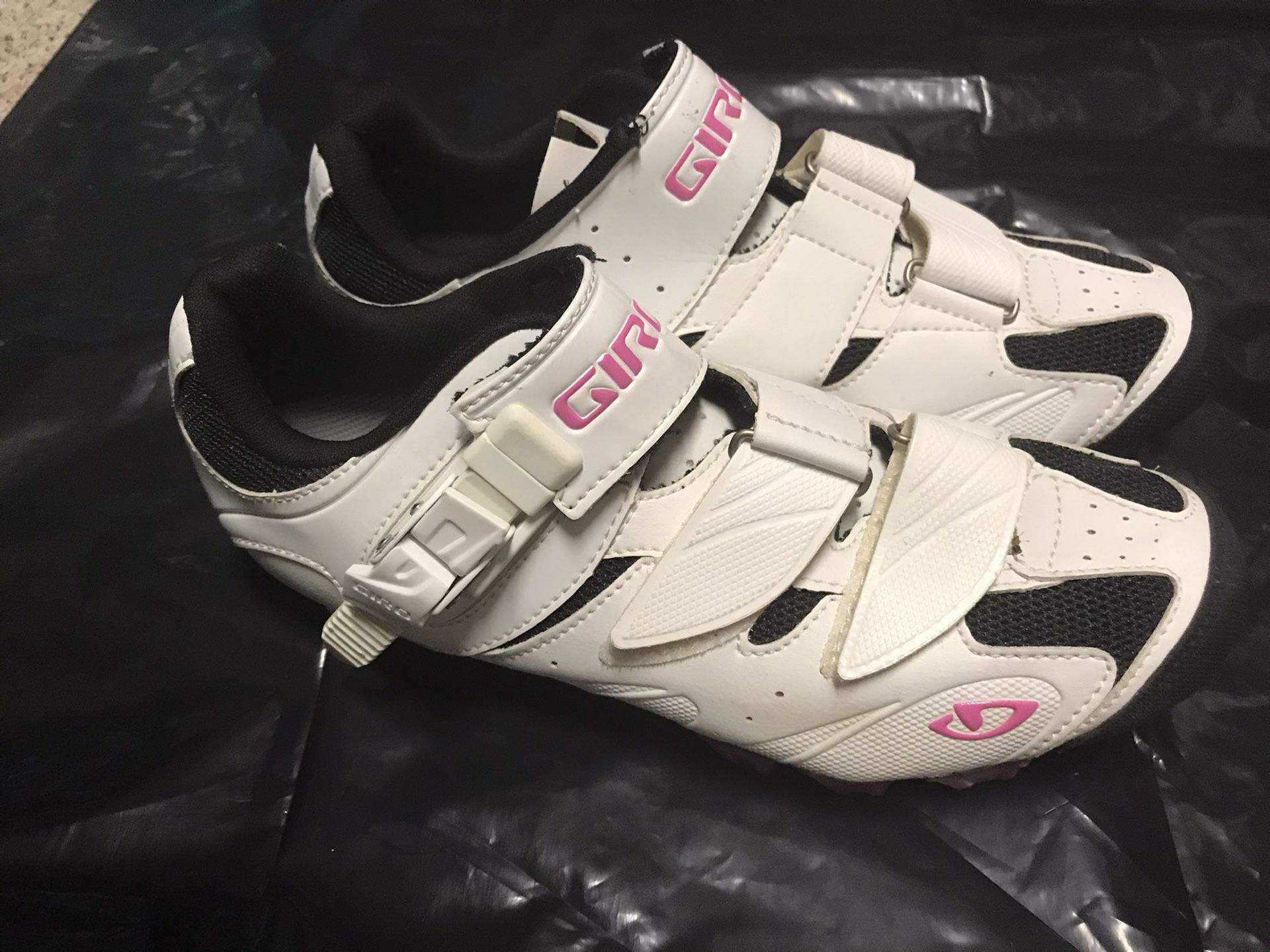 Womens GIRO Cycling Shoes 8.5