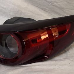 Mazda CR5 2017-19 Tail Light Rear Lamp Brake LED Driver Right