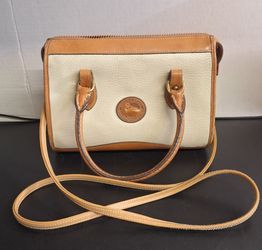 DOONEY & BOURKE CREAM PURSE