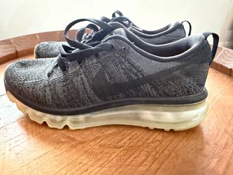 Women’s Nike Air Max size 7