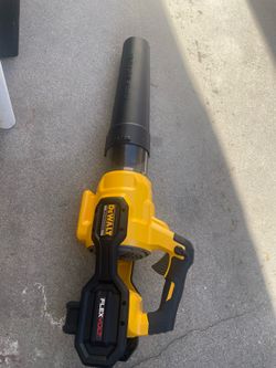 FLEXVOLT 60V MAX 125 MPH 600 CFM Brushless Cordless Battery Powered Blower (Tool Only)