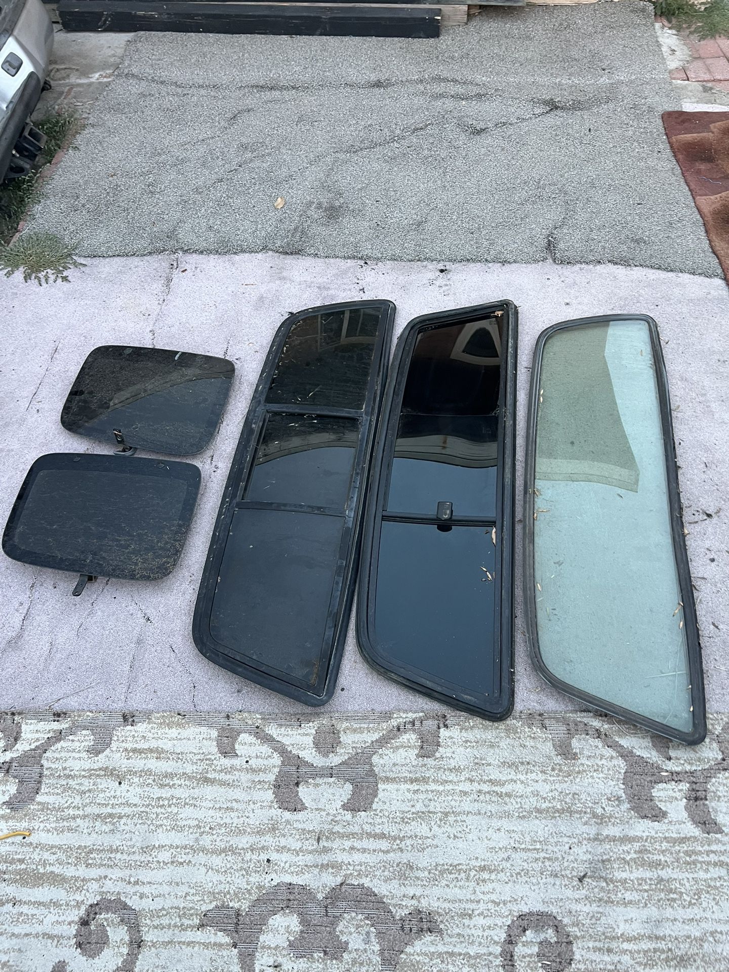 Toyota Tacoma. Rear. Window. Parts