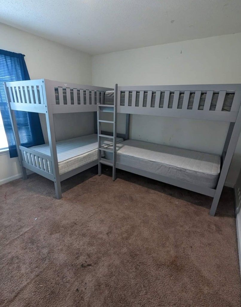 Corner Twin Size Bunk Bed