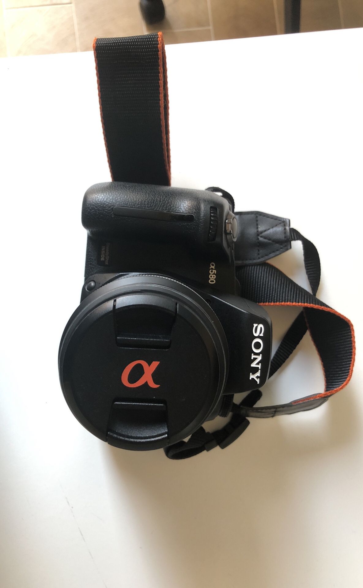 Sony DSLR-A580 Body and Lens 18-55 Sam