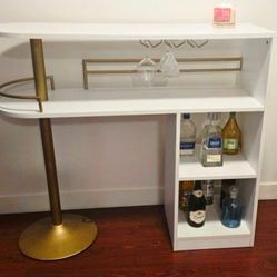 Bar table/ wine table