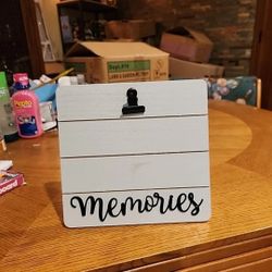 Memories 6in X 4in Faux Wood Frame