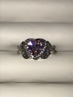 Size 8 pink heart silver ring