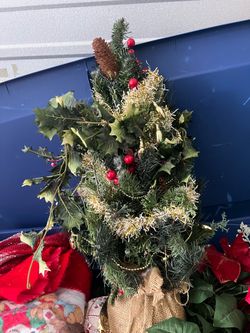 Assortment of Small Xmas Tree and other Decorations