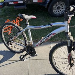 Nice Schwinn Ranger Women’s Mountain Bike