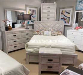 4-pc bedroom set: queen bed, dresser, mirror & nightstand light grey