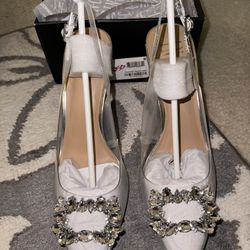 NEW INC Heels Size 8.5 Silver Clear